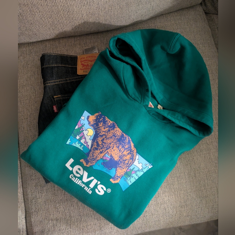 Men's Levi Hoodie And Levi Jeans.